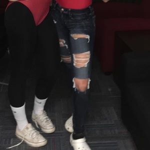 DARK WASH AMERICAN EAGLE JEANS